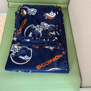 Denver Broncos Fleece Blanket - Navy and Orange